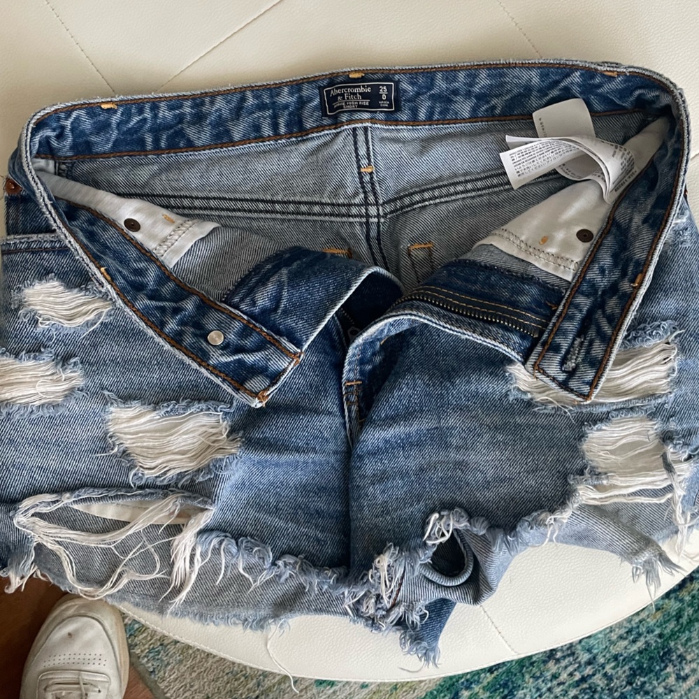 A&F Annie high rise shorts